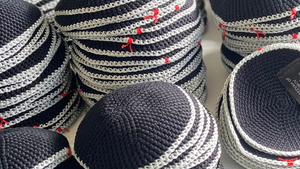 Kippah with a silver trim